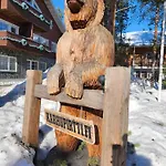 Levillenet Bearlodge At Centre *